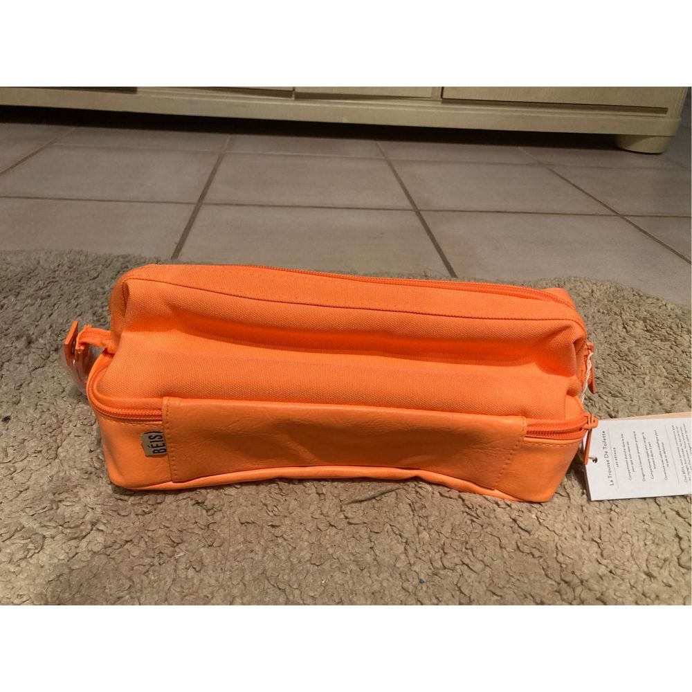 NWT BEIS Dopp Kit Cosmetic Bag in Orange Creamsicle - Picture 5 of 5
